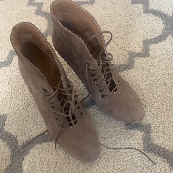 Suede brown bootie heels - Picture 2 of 3